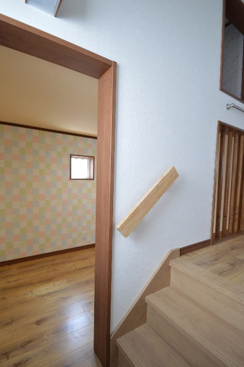 階段途中の部屋