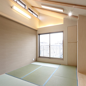 ２階の和室は夫婦の寝室として利用。
