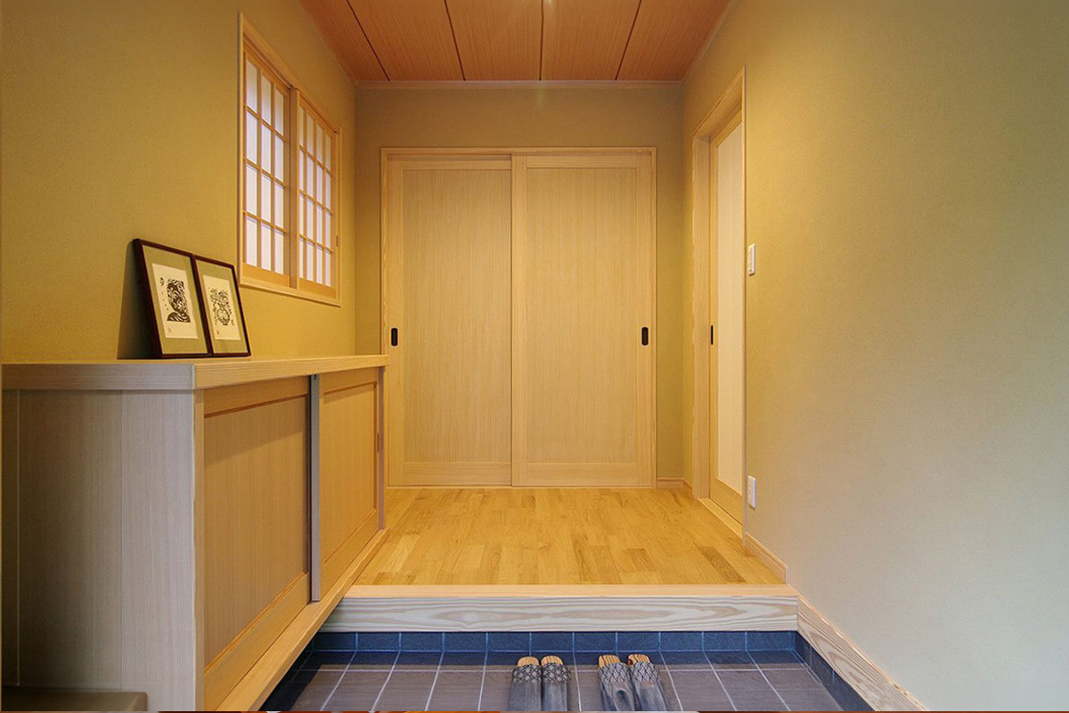 １畳分の土間と２畳分の玄関ホールに１間の物入れ。必要にして十分な広さ