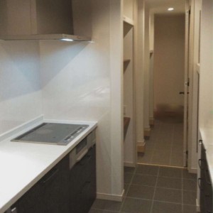 ヘリンボーン無垢床が迎え入れてくれる家 ヘリンボーン無垢床が迎え入れてくれる家