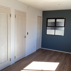 無垢床とスチール階段のカッコいい5LDKの家 無垢床とスチール階段のカッコいい5LDKの家