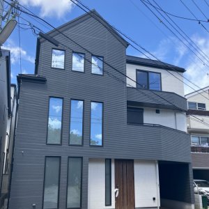 光と開放感の家 光と開放感の家