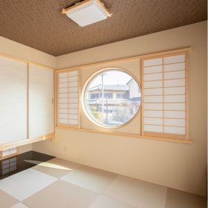 優しい光が差し込む総桧の家 優しい光が差し込む総桧の家