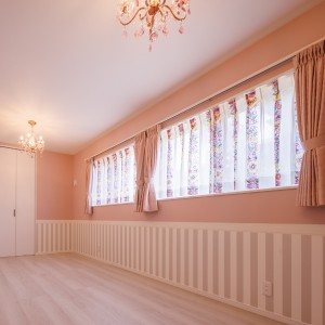 母屋と繋がる家族が行き来する家 母屋と繋がる家族が行き来する家