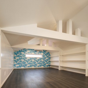 母屋と繋がる家族が行き来する家 母屋と繋がる家族が行き来する家