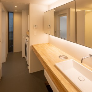 準防木3戸構造による3階建てでも木質を感じられる住まい 準防木3戸構造による3階建てでも木質を感じられる住まい