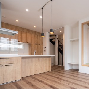 18坪の収納豊富な狭小3階建てプライバシーを保ちながら明るい2階LDK 18坪の収納豊富な狭小3階建てプライバシーを保ちながら明るい2階LDK