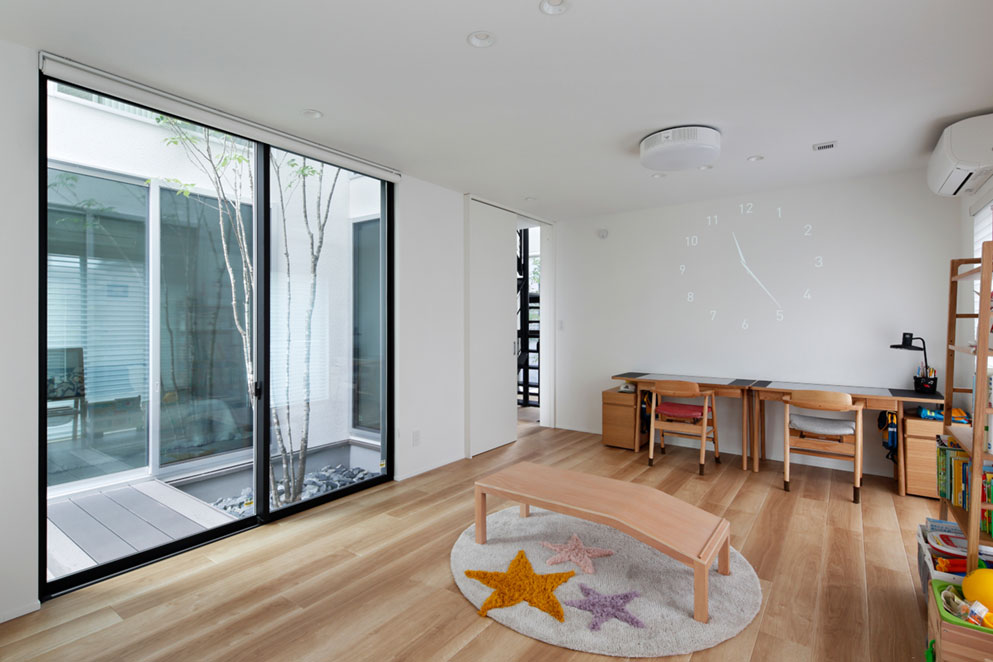 ヤマダホームズ施工事例写真：子供部屋は広々として、将来的にはパーテイションで区切ることもできます。